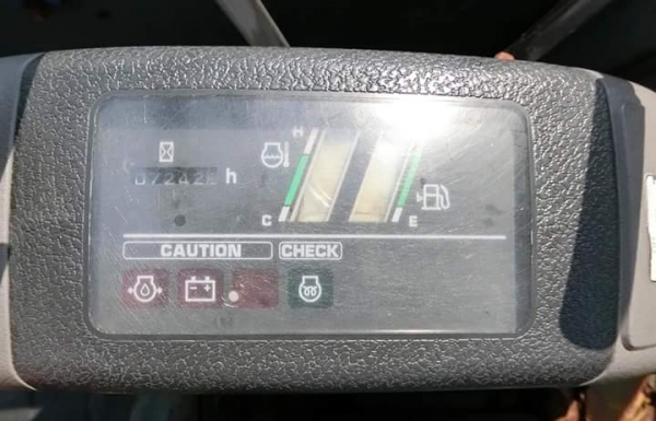 ขายรถขุด ยี่ห้อ: KOMATSU แบบ: PC40MR-1 ราคา 490,000 บาท (ต่อรองได้คะ)  รถเก่านอกแท้ มีเอกสารใบอินวอย รถไม่เคยผ่านการใช้งานในไทย100\% แทรกเหล็ก ปั้มนิ้ว คอนโทนสั้น รถพร้อมลงงาน สนใจติดต่อ โทร : 099-907-9273 กิ๊ฟ กมลชนก โทร : 099-907-3356 ช่างบัง ไอดี ไลน์ :