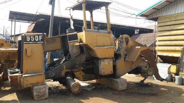 ขายอะไหล่ CAT 950 F2