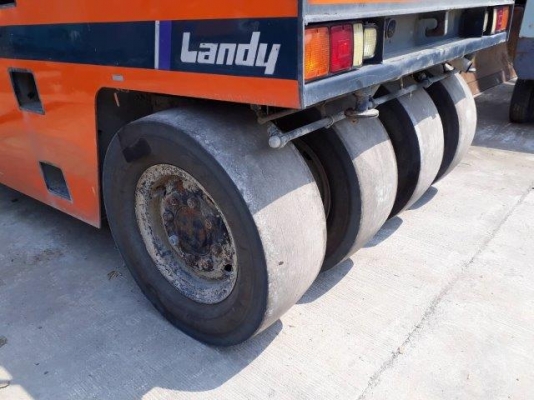 รถบดล้อยาง 7 ล้อ HITACHI RT200WT-C # 8AFP043136 มือสองญี่ปุ่น รถบดล้อยาง 7 ล้อ HITACHI RT200WT-C # 8AFP043136 มือสองญี่ปุ่น