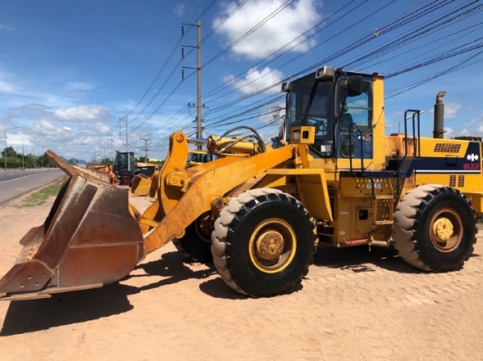 ขายรถตักล้อยาง KOMATSU WA350-1 รถนอกนำเข้าเองจากญี่ปุ่น สภาพสวยพร้อมใช้งาน มีVDOการทำงานครับ