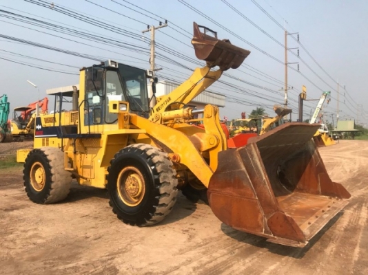 ขายรถตักล้อยาง KOMATSU WA350-1 รถนอกนำเข้าเองจากญี่ปุ่น สภาพสวยพร้อมใช้งาน มีVDOการทำงานครับ