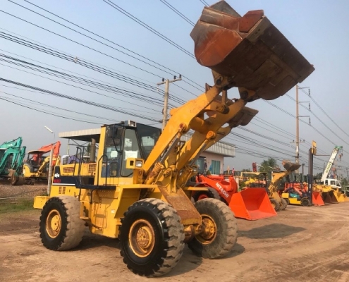 ขายรถตักล้อยาง KOMATSU WA350-1 รถนอกนำเข้าเองจากญี่ปุ่น สภาพสวยพร้อมใช้งาน มีVDOการทำงานครับ