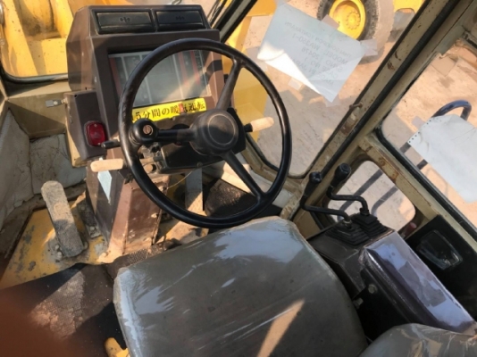 ขายรถตักล้อยาง KOMATSU WA350-1 รถนอกนำเข้าเองจากญี่ปุ่น สภาพสวยพร้อมใช้งาน มีVDOการทำงานครับ