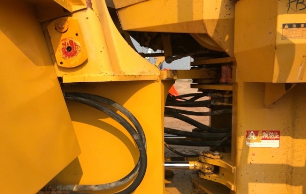 ขายรถตักล้อยาง KOMATSU WA350-1 รถนอกนำเข้าเองจากญี่ปุ่น สภาพสวยพร้อมใช้งาน มีVDOการทำงานครับ