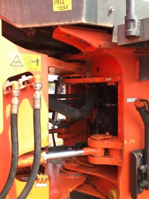 ขายรถตักล้อยาง HITACHI ZW220 (เทียบเท่า WA380-6) รถนอกนำเข้าเองจากญี่ปุ่น สภาพสวยพร้อมใช้ มีVDOการทำงานครับ ขายรถตักล้อยาง HITACHI ZW220 (เทียบเท่า WA380-6) รถนอกนำเข้าเองจากญี่ปุ่น สภาพสวยพร้อมใช้ มีVDOการทำงานครับ