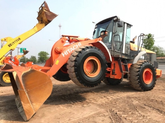 ขายรถตักล้อยาง HITACHI ZW220 (เทียบเท่า WA380-6) รถนอกนำเข้าเองจากญี่ปุ่น สภาพสวยพร้อมใช้ มีVDOการทำงานครับ ขายรถตักล้อยาง HITACHI ZW220 (เทียบเท่า WA380-6) รถนอกนำเข้าเองจากญี่ปุ่น สภาพสวยพร้อมใช้ มีVDOการทำงานครับ