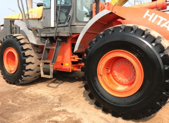 ขายรถตักล้อยาง HITACHI ZW220 (เทียบเท่า WA380-6) รถนอกนำเข้าเองจากญี่ปุ่น สภาพสวยพร้อมใช้ มีVDOการทำงานครับ ขายรถตักล้อยาง HITACHI ZW220 (เทียบเท่า WA380-6) รถนอกนำเข้าเองจากญี่ปุ่น สภาพสวยพร้อมใช้ มีVDOการทำงานครับ
