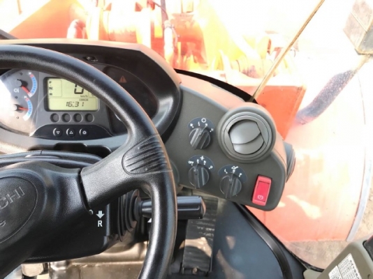 ขายรถตักล้อยาง HITACHI ZW220 (เทียบเท่า WA380-6) รถนอกนำเข้าเองจากญี่ปุ่น สภาพสวยพร้อมใช้ มีVDOการทำงานครับ ขายรถตักล้อยาง HITACHI ZW220 (เทียบเท่า WA380-6) รถนอกนำเข้าเองจากญี่ปุ่น สภาพสวยพร้อมใช้ มีVDOการทำงานครับ