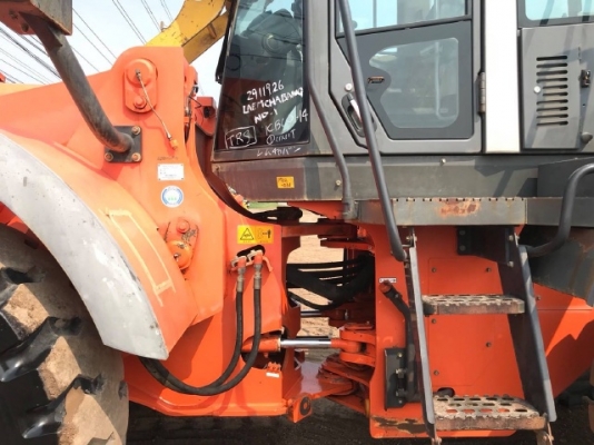 ขายรถตักล้อยาง HITACHI ZW220 (เทียบเท่า WA380-6) รถนอกนำเข้าเองจากญี่ปุ่น สภาพสวยพร้อมใช้ มีVDOการทำงานครับ ขายรถตักล้อยาง HITACHI ZW220 (เทียบเท่า WA380-6) รถนอกนำเข้าเองจากญี่ปุ่น สภาพสวยพร้อมใช้ มีVDOการทำงานครับ