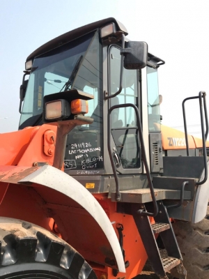ขายรถตักล้อยาง HITACHI ZW220 (เทียบเท่า WA380-6) รถนอกนำเข้าเองจากญี่ปุ่น สภาพสวยพร้อมใช้ มีVDOการทำงานครับ ขายรถตักล้อยาง HITACHI ZW220 (เทียบเท่า WA380-6) รถนอกนำเข้าเองจากญี่ปุ่น สภาพสวยพร้อมใช้ มีVDOการทำงานครับ