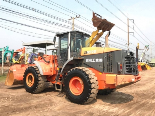 ขายรถตักล้อยาง HITACHI ZW220 (เทียบเท่า WA380-6) รถนอกนำเข้าเองจากญี่ปุ่น สภาพสวยพร้อมใช้ มีVDOการทำงานครับ ขายรถตักล้อยาง HITACHI ZW220 (เทียบเท่า WA380-6) รถนอกนำเข้าเองจากญี่ปุ่น สภาพสวยพร้อมใช้ มีVDOการทำงานครับ