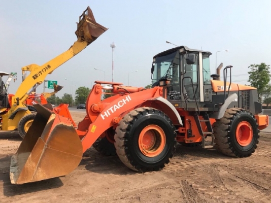 ขายรถตักล้อยาง HITACHI ZW220 (เทียบเท่า WA380-6) รถนอกนำเข้าเองจากญี่ปุ่น สภาพสวยพร้อมใช้ มีVDOการทำงานครับ ขายรถตักล้อยาง HITACHI ZW220 (เทียบเท่า WA380-6) รถนอกนำเข้าเองจากญี่ปุ่น สภาพสวยพร้อมใช้ มีVDOการทำงานครับ