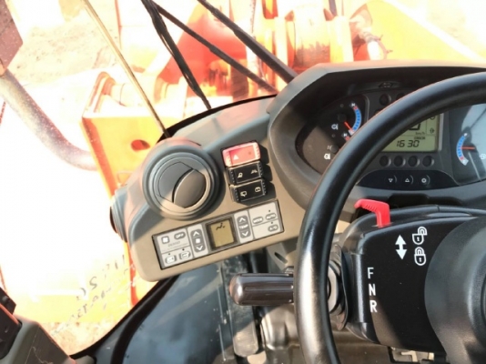 ขายรถตักล้อยาง HITACHI ZW220 (เทียบเท่า WA380-6) รถนอกนำเข้าเองจากญี่ปุ่น สภาพสวยพร้อมใช้ มีVDOการทำงานครับ ขายรถตักล้อยาง HITACHI ZW220 (เทียบเท่า WA380-6) รถนอกนำเข้าเองจากญี่ปุ่น สภาพสวยพร้อมใช้ มีVDOการทำงานครับ