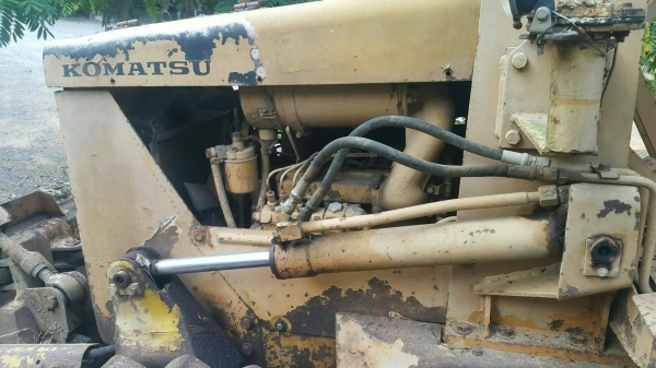 ขออนุญาตขายแทกเตอร์ D20-5ใบมีด60ทิดทาง เอกสารใบซื้อขายพร้อมใช้งาน ราคา 155000 บาทต่อรองได้สนใจติดต่อช่างดำ 0853224877 0988930465 ไอดีไลน์0853224877 ครับผม