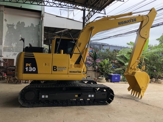 ขออนุญาติขาย แทรกเตอ D5H สป็อกเก็ดลอยเกียตัดเอกสารเล่มพร้อมใช้งานตีนเป็ด สวยๆ ราคา85000บาทสนใจติดต่อช่างดำ 0853224877 0988930465 ไอดีไลน์ 0853224877 ครับผม