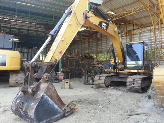 ขออนุญาตขาCAT318Dชั่งโมง10500เอกสารอินวอยJAPANพร้อใช้งานช่วงล่างเต็ม เอวแน่นบูมอามไม่แตกร้าว ราคา 1650000 บาทสนใจติดต่อช่างดำ 0853224877 0988930465 ไอดีไลน์0853224877 ครับผม