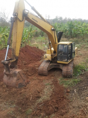 ขออนุญาตขายPC200-6 KOMATSU.เครื่องKOMATSU เอกสารอินวอยไฟฟ้าครบ ช่วงล่างเต็มพร้อมใช้งาน ราคา 850000 บาท สนใจติดต่อช่างดำ 0853324877 0988930465 ไอดีไลน์0853224877ครับผม