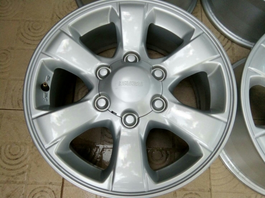 ล้อแม้กอีซูซุ ขอบ16 6รู ถอดป้ายแดง 4วง ล้อแม้กอีซูซุ ขอบ16 6รู ถอดป้ายแดง 4วง