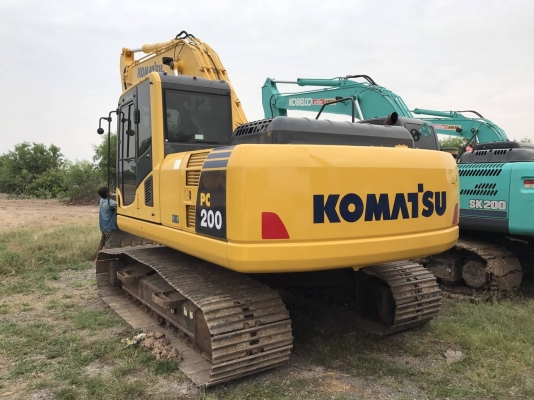 ขออนูญาตขายKOMATSU PC200 MO500 กว่า เอกสารครบพร้อมใช้งานทุกระบบ ช่วงล่างเต็มรถสวยมากๆ ราคา 2550000 บาท สนใจติดต่อช่างดำ 0853224877 0988930465 ไอดีไลน์ 0853224877ครับผม