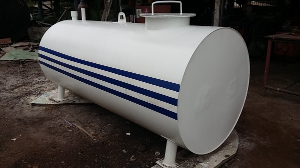 ขาย ถังน้ำมัน ถังน้ำ 1800ลิตร หนา 6มิล สวยพร้อมใช้ค่ะ