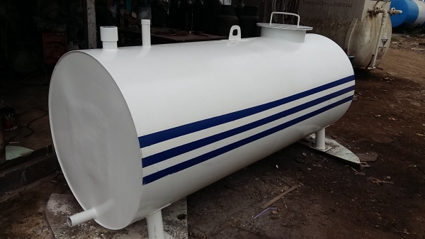 ขาย ถังน้ำมัน ถังน้ำ 1800ลิตร หนา 6มิล สวยพร้อมใช้ค่ะ