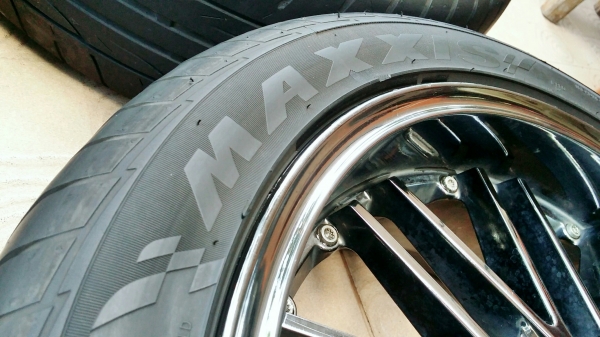 ล้อเก๋ง 4รู100 ขอบ17 พร้อมยางแม็กซิส ปี16,17 4ล้อ