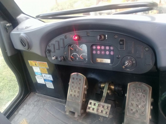 เจ้าของฝากขายรถตัก มือ2 CAT 973C ครับ 4.9ล้านครับ เจ้าของฝากขายรถตัก มือ2 CAT 973C ครับ 4.9ล้านครับ