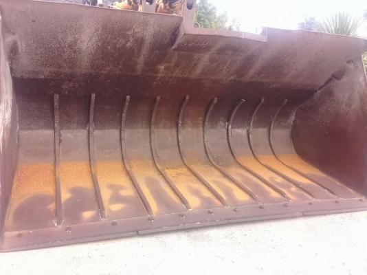 เจ้าของฝากขายรถตัก มือ2 CAT 973C ครับ 4.9ล้านครับ เจ้าของฝากขายรถตัก มือ2 CAT 973C ครับ 4.9ล้านครับ