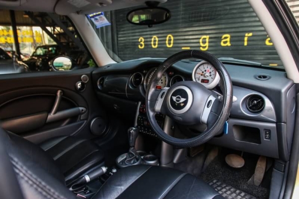 ขาย Mini Cooper R50 ปี 2011 เกียร์ AUTO สีทอง