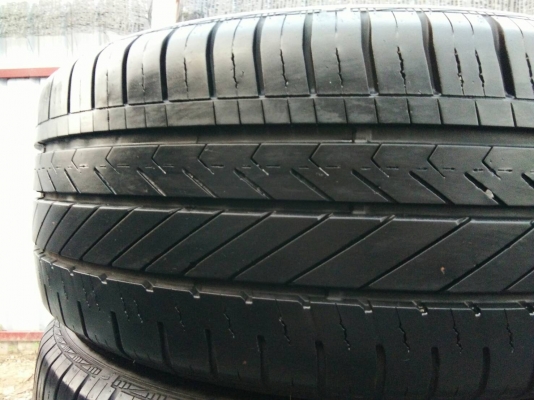 ขายยาง 195/55R15 goodyera ปี15 ดอกยางหนาสวยไม่ร้าว จำนวน 1 ชุด