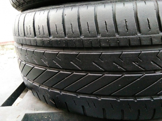 ขายยาง 195/55R15 goodyera ปี15 ดอกยางหนาสวยไม่ร้าว จำนวน 1 ชุด