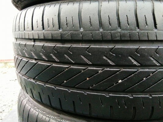 ขายยาง 195/55R15 goodyera ปี15 ดอกยางหนาสวยไม่ร้าว จำนวน 1 ชุด