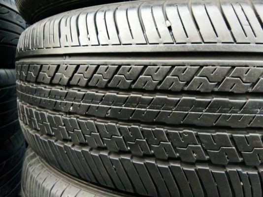 ขายยาง 225/65R17 DUNLOP ปี15 ดอกยางเต็มสดสวยเท่ากันไม่ร้าว จำนวน 1 ชุด