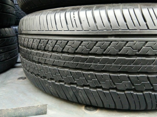 ขายยาง 225/65R17 DUNLOP ปี15 ดอกยางเต็มสดสวยเท่ากันไม่ร้าว จำนวน 1 ชุด