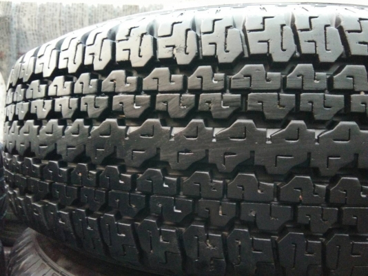 ขายแม็กเชฟพร้อมยาง 245/70R16 บริดจสโตน ปี15 ดอกยางหนาเต็มสดสวยไม่แตกลายไม่กินข้างเท่ากัน สภาพ90\% ใช ขายแม็กเชฟพร้อมยาง 245/70R16 บริดจสโตน ปี15 ดอกยางหนาเต็มสดสวยไม่แตกลายไม่กินข้างเท่ากัน สภาพ90\% ใช