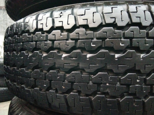 ขายแม็กเชฟพร้อมยาง 245/70R16 บริดจสโตน ปี15 ดอกยางหนาเต็มสดสวยไม่แตกลายไม่กินข้างเท่ากัน สภาพ90\% ใช
