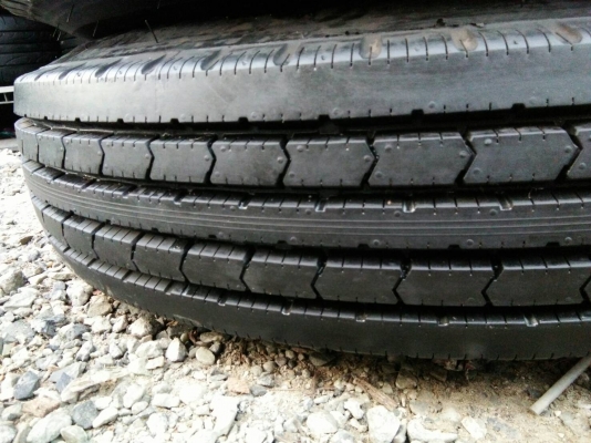 ขายยางพร้อมกะทะ 5รูใหญ่ ถอดป้ายแดง 700R16 บริดจสโตน ปี17 เส้นสีตุ่มหน้ายางยังอยู่ใหม่ๆ จำนวน 1 ชุด 4
