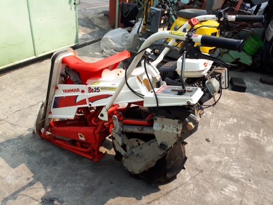 ขายรถเกี่ยวข้าว Yanmar be25 นำเข้าจากญี่ปุ่น