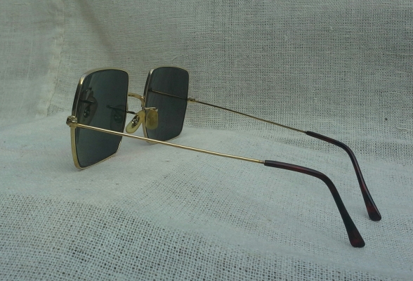 โคตรแว่นตา 'บิดาของ เรย์ - แบน แสนสะท้าน'  อเมริกันแฮนด์เมด ยุค '60s  ตัวลึก !  หายากที่สุด !  Vintage BAUSCH &amp; LOMB handmade in USA