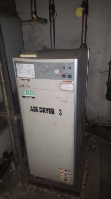 ปั๊มลมพร้อมถังพร้อมแอร์ไดเออร์ 4 ชุดราคาชุดละ 100,000 บาท