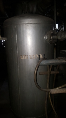 ปั๊มลมพร้อมถังพร้อมแอร์ไดเออร์ 4 ชุดราคาชุดละ 100,000 บาท