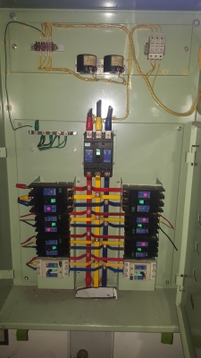 ตู้ MDB มี 5 ชุดตู้ย่อยจำนวนมาก