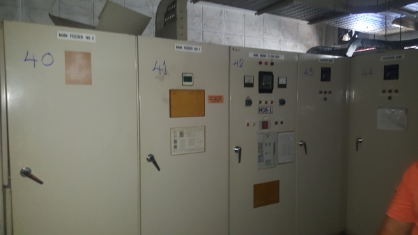 ตู้ MDB มี 5 ชุดตู้ย่อยจำนวนมาก