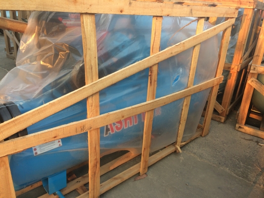 ขายปั๊มลมใหม่ 300ลิตร 3สูบ4แรงไฟ220โวลใหม่