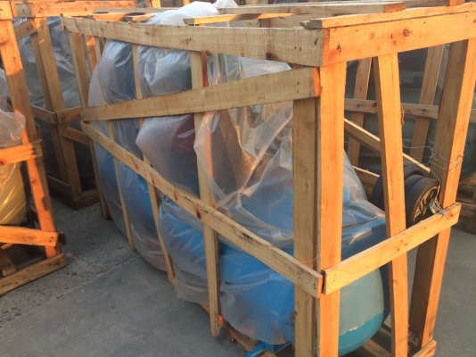 ขายปั๊มลมใหม่ 300ลิตร 3สูบ4แรงไฟ220โวลใหม่