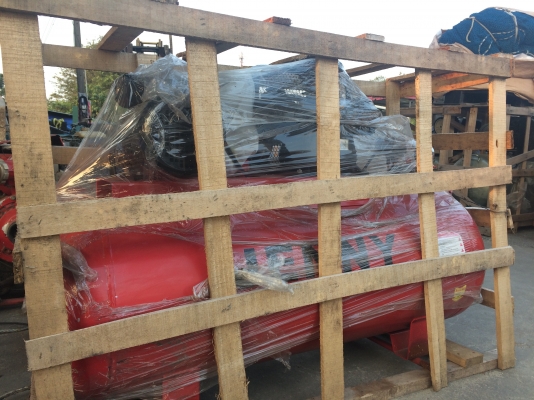 ขายปัีมลมใหม่ขนาด200ลิตร 3สูบ4แรงไฟ220โวล