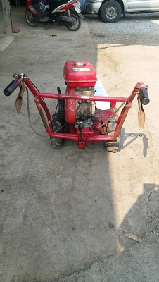 รถตัดหญ้าเดินตาม7แรง  เก่านอก