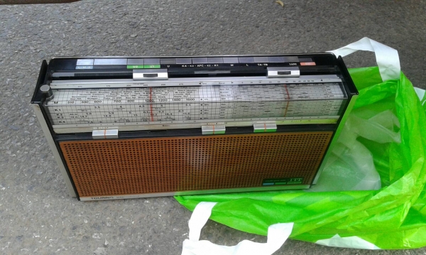 วิทยุเก่างานเยอรมันใช้ได้ปกติ วิทยุเก่างานเยอรมันใช้ได้ปกติ