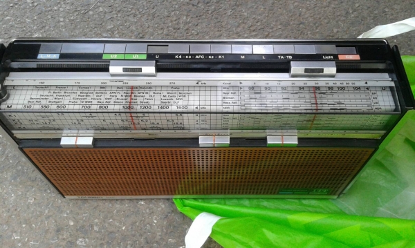 วิทยุเก่างานเยอรมันใช้ได้ปกติ วิทยุเก่างานเยอรมันใช้ได้ปกติ