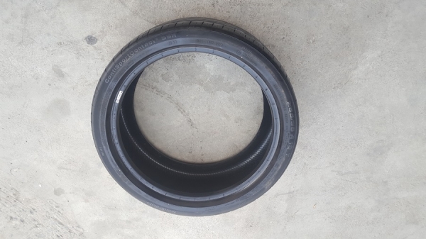 ขายยาง255/35/19 ปี 16  CONTI  2 เส้น